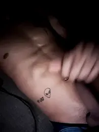 Davig4 webcam model stream image