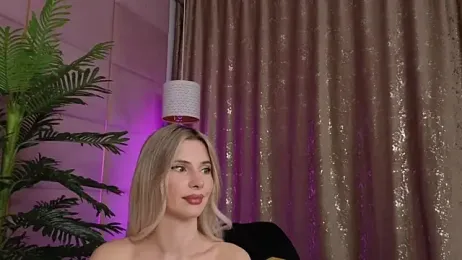 Elliblue webcam model stream image