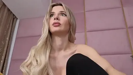 Elliblue webcam model stream image