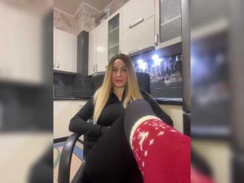 your_girlfriend webcam bongacams model stream image