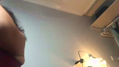 QwingElleon webcam model stream image