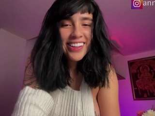 annie-snow webcam model stream image