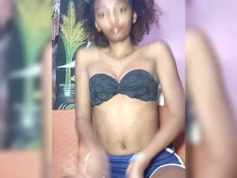 Aliah8 webcam model stream image