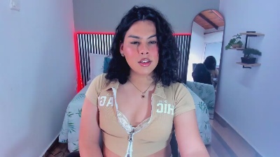 Little_Alii webcam model stream image