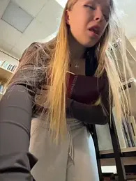 Liza_risky webcam model stream image