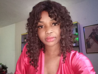 Ginika webcam model stream image