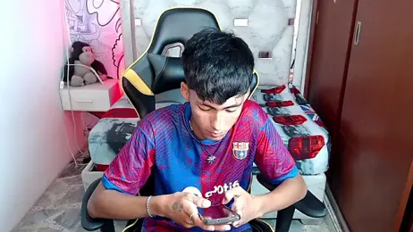 yiisu_ webcam model stream image
