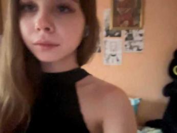 Lil-RO-XO webcam model stream image