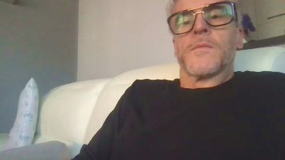 Axl_hot webcam model stream image