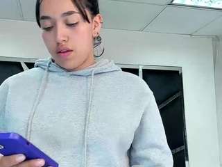 rodriguuezisabelll18 webcam model stream image