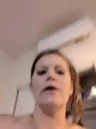 AlexisCynn webcam model stream image