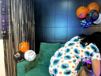 Bonnie-cosmic webcam model stream image