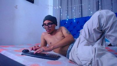 LatinWolfBoy webcam model stream image