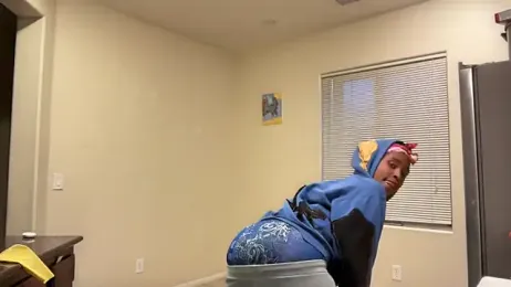 Cum2Charm webcam model stream image