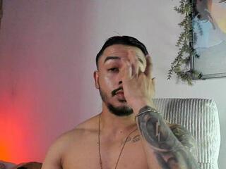 Justin Whitte webcam model stream image