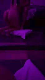 Reinacaliente webcam model stream image