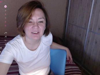 Julia99 webcam model stream image