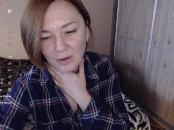 Julia99 webcam model stream image