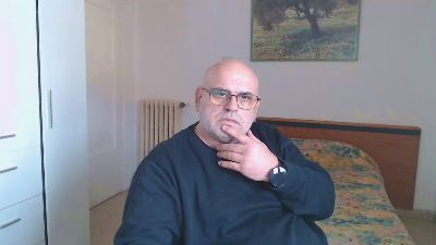 REYi7 webcam cam4 model stream image