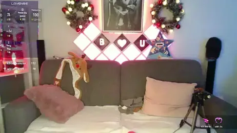 XBellaXundXUweX webcam stripchat model stream image