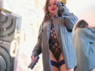 liateylor webcam model stream image