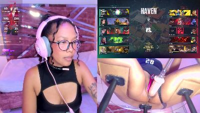 NovaLyn_ webcam model stream image