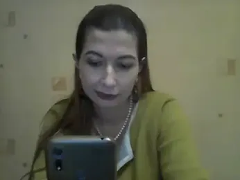 Olesja webcam model stream image