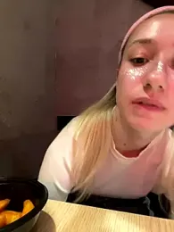 Lia__Love webcam model stream image