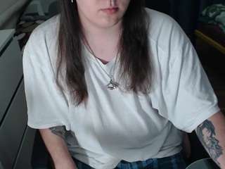 evamiron webcam model stream image