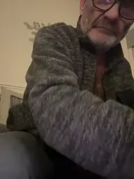 Shyboy817 webcam model stream image