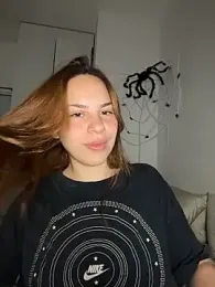 AgnesCampp webcam model stream image