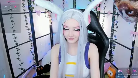 MilkyCute webcam model stream image