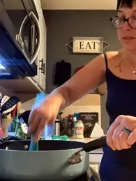 YogaHottie76 webcam model stream image