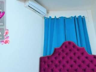 ninadee webcam model stream image