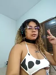 VitoriaFernandes webcam model stream image