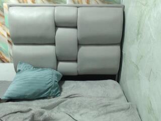 Isaiah Rhodes webcam model stream image