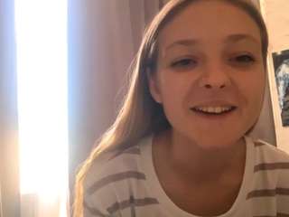 stellamoore webcam model stream image