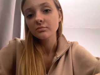 stellamoore webcam model stream image