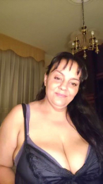 Annalyluky webcam model stream image