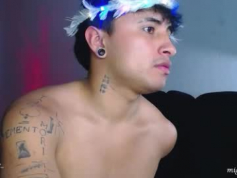 boylatin_777 webcam model stream image