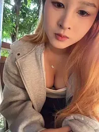 yuki_june webcam model stream image