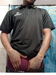 Dropdingo webcam model stream image