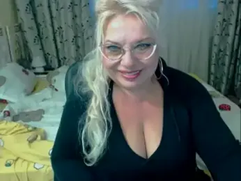 SonyaHotMilf webcam model stream image