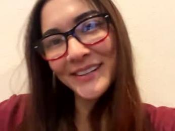 lovelyqueenaria webcam model stream image