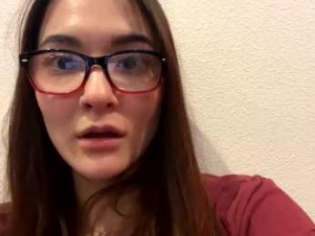 lovelyqueenaria webcam model stream image