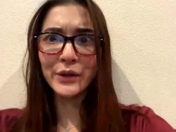 lovelyqueenaria webcam model stream image