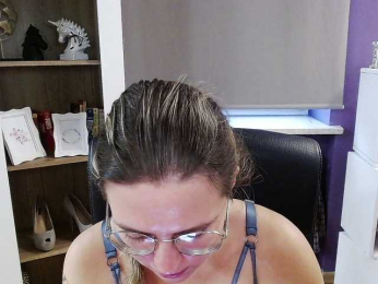 Soft-Zoey webcam model stream image