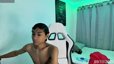 alejo_cute webcam model stream image