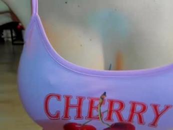 pinkyishere webcam model stream image