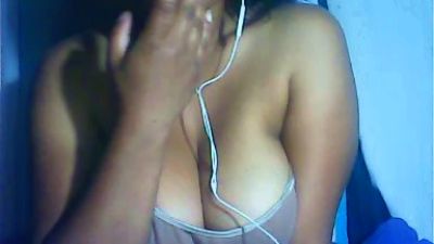 STARBIA webcam model stream image